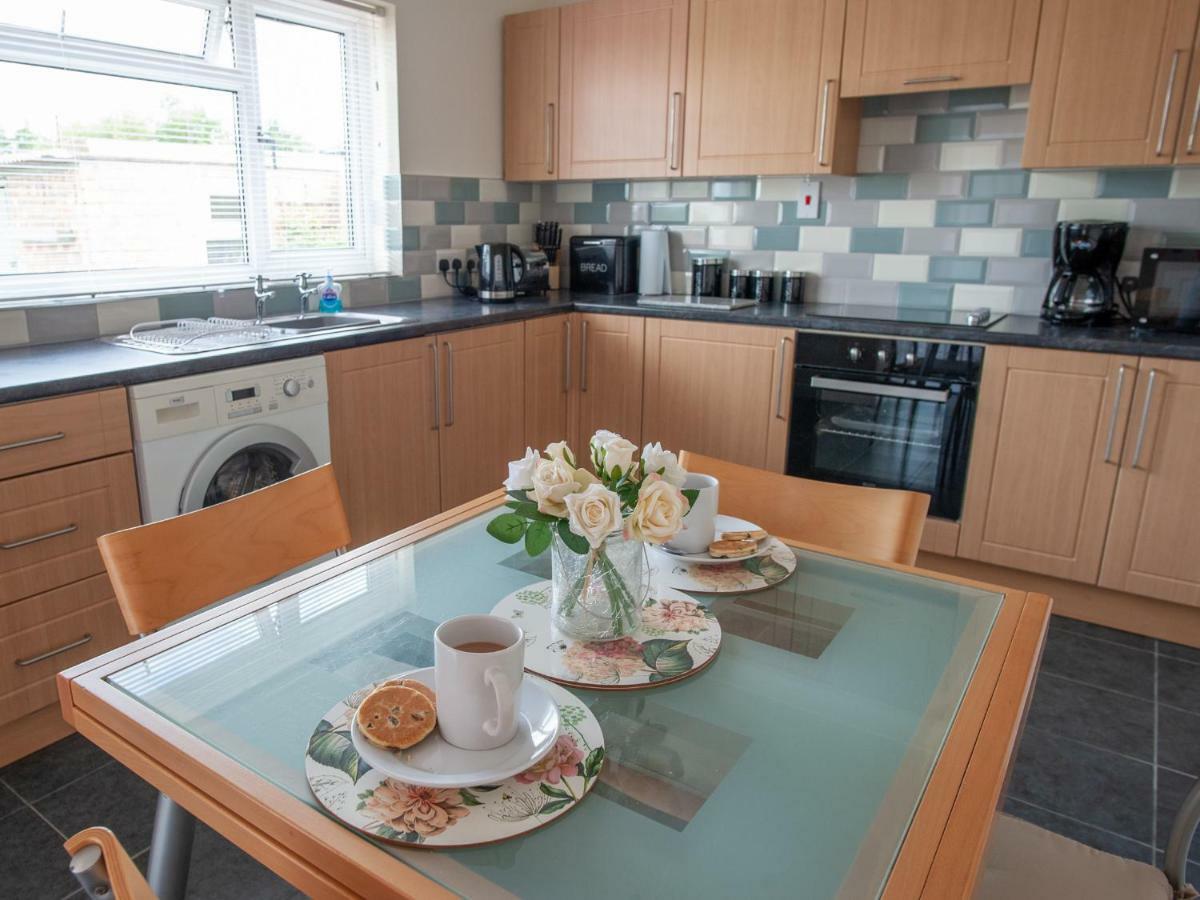 Cwtch Y Coetir Villa Swansea Bagian luar foto