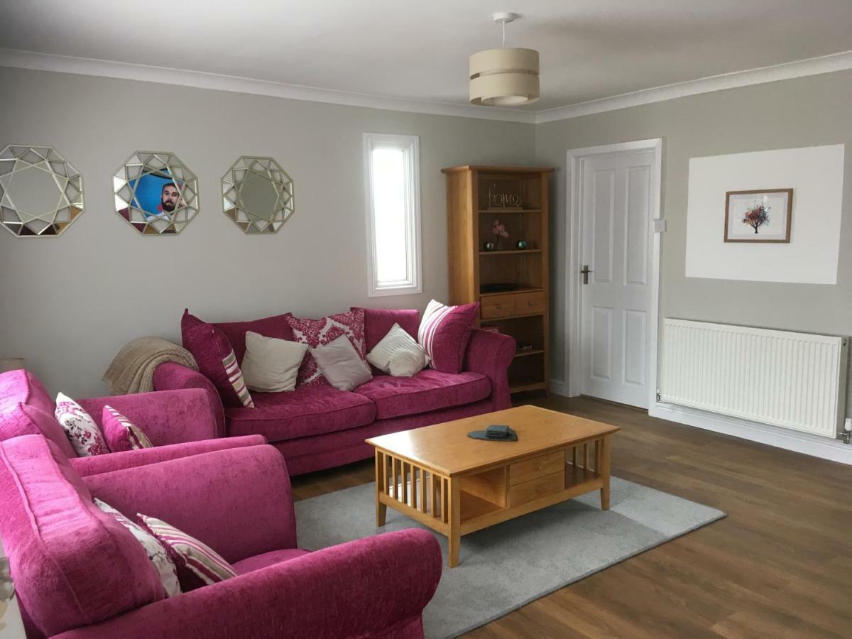 Cwtch Y Coetir Villa Swansea Bagian luar foto